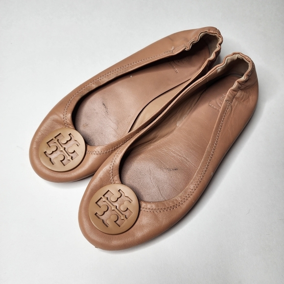 Tory Burch Reva Ballet Flat Beige 8 - Picture 1 of 9